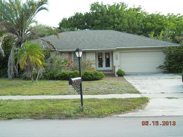 1st image of 222 Saint Andrews Blvd