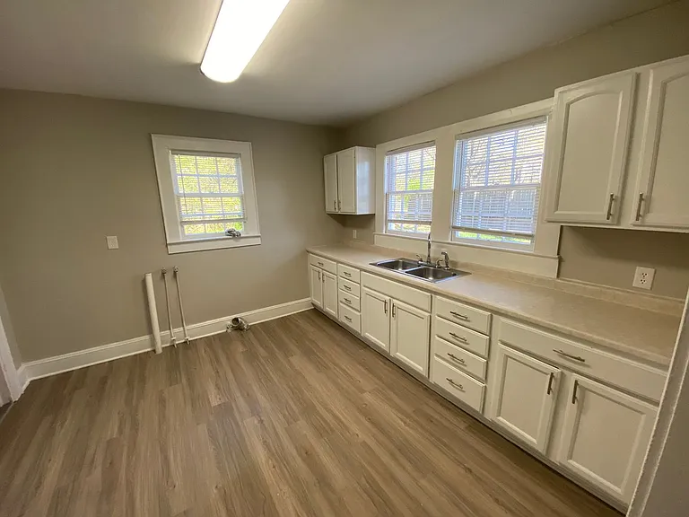 1209 Desoto Ave — Photo 14