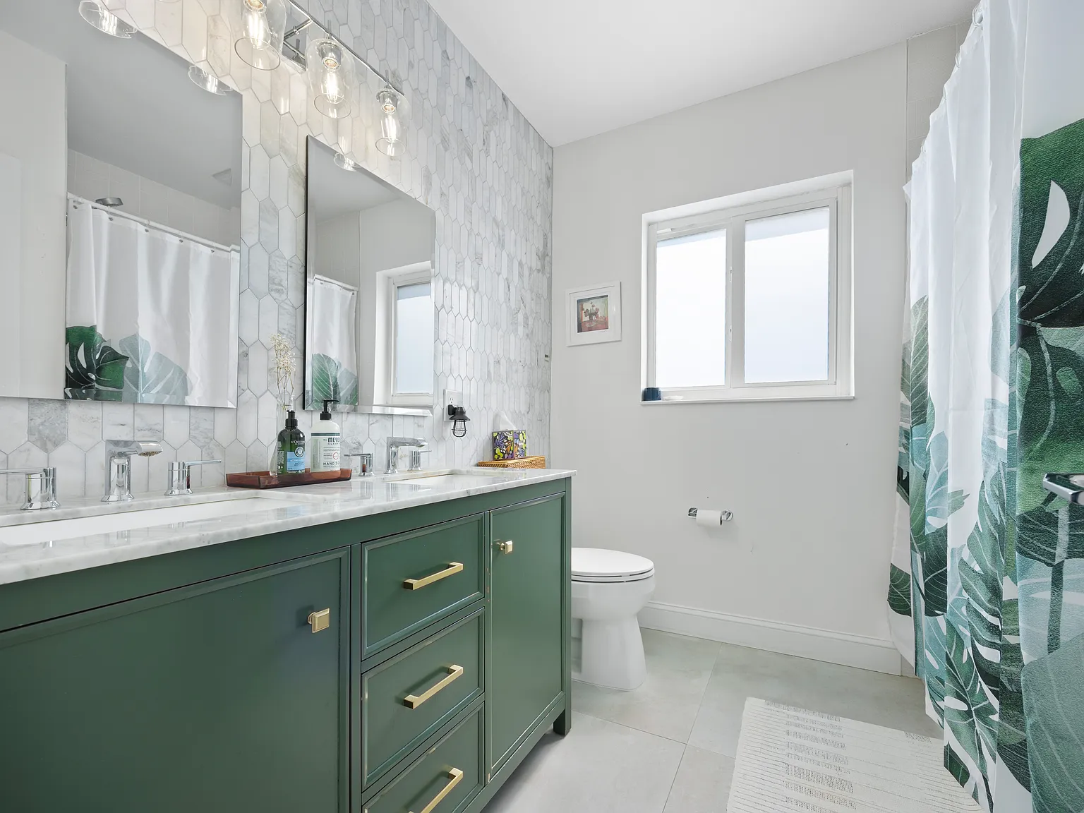 3 bed, 2451 sqft, $7,500 — Photo 3
