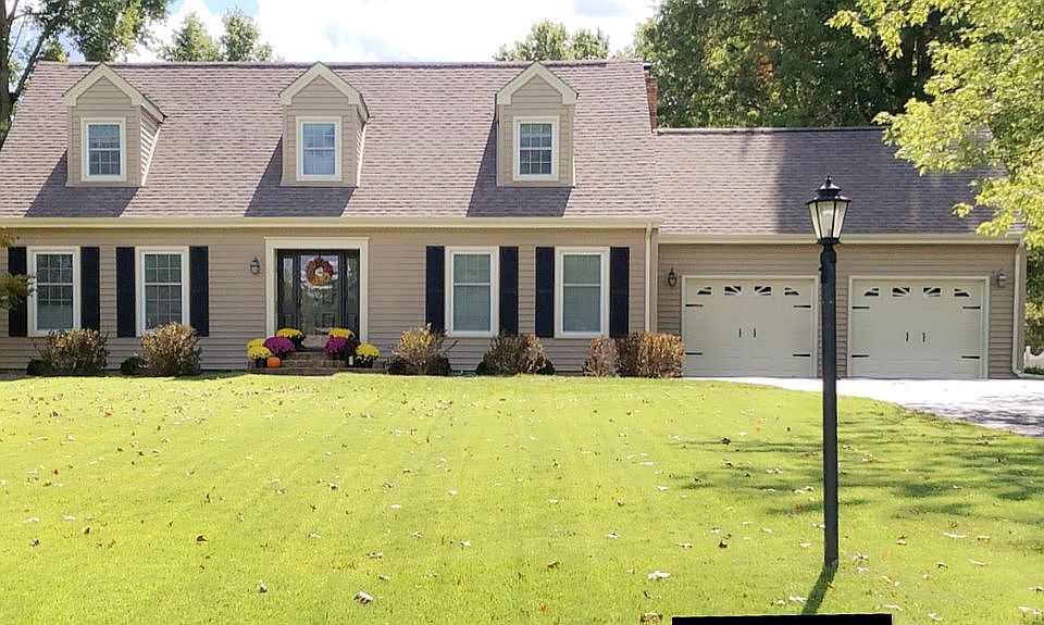 1st image of 1005 Mockingbird Ln