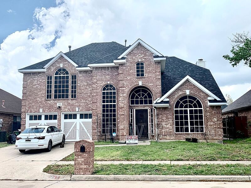 1st image of 5814 Gloucester Ct