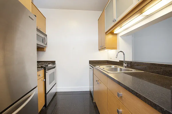 Rented by Nest Seekers International | media 20