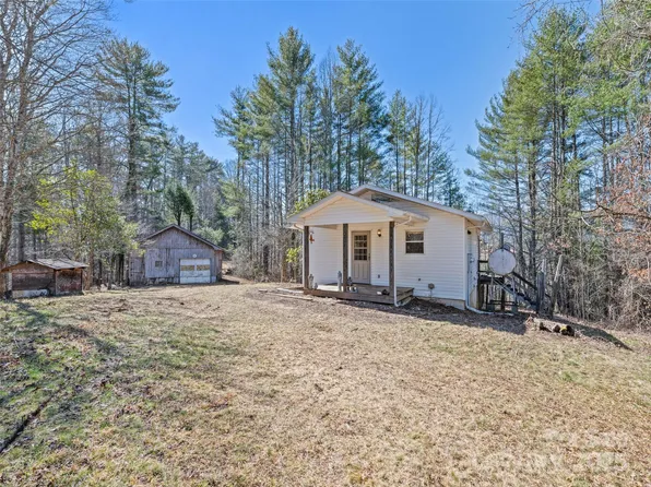 91 Jeter Rd, Clyde, NC 28721