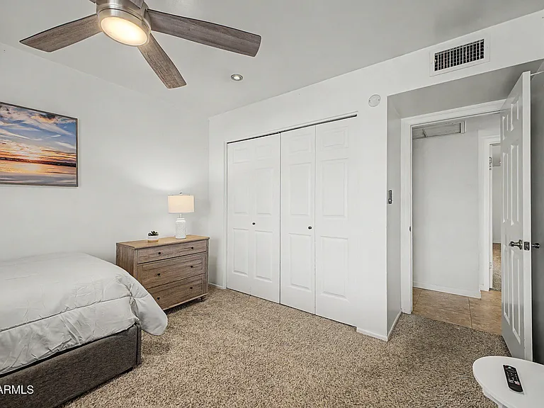 2445 S Catarina — Photo 27