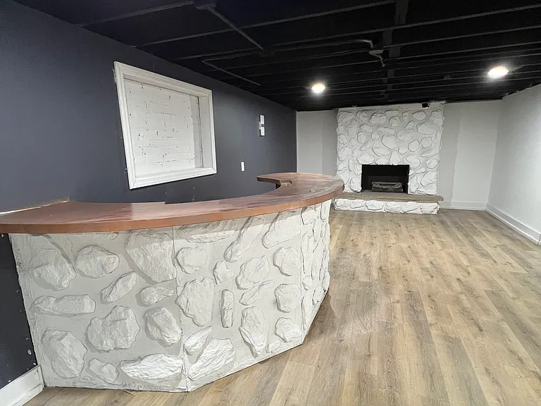402 Lincoln St — Photo 20