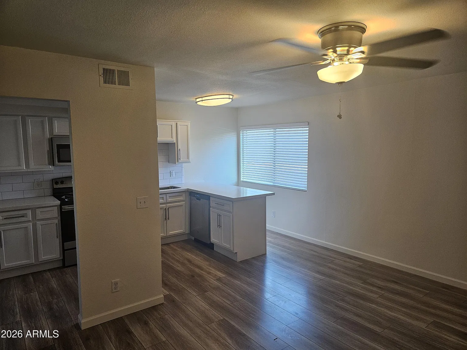 1 bed, 1.0 bath, 630 sqft, $1,099 — Photo 4
