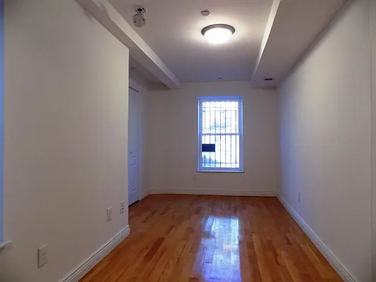 Rented by Blue Egg Realty Corp | media 11