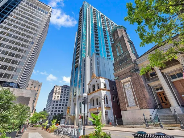 415 Church St APT 1702, Nashville, TN 37219