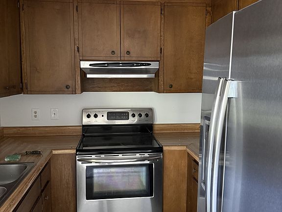 4th image of 111 Hunter Ct