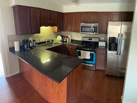 4th image of 4106 N Narragansett Ave