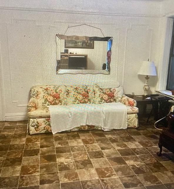 2nd image of 105 E 177th St APT 1D