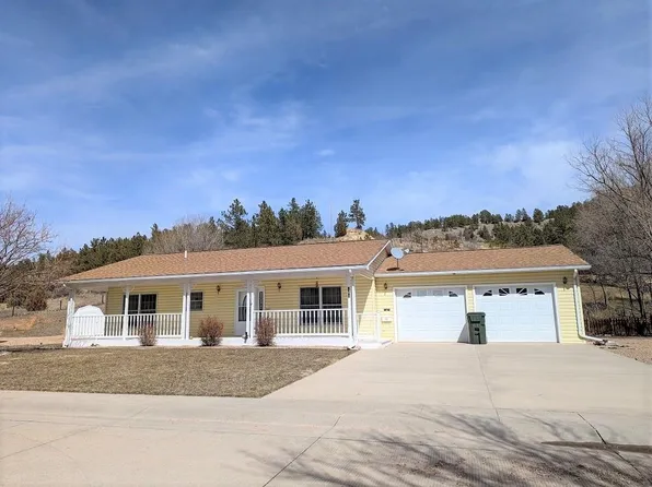 201 Lincoln Ave, Hot Springs, SD 57747
