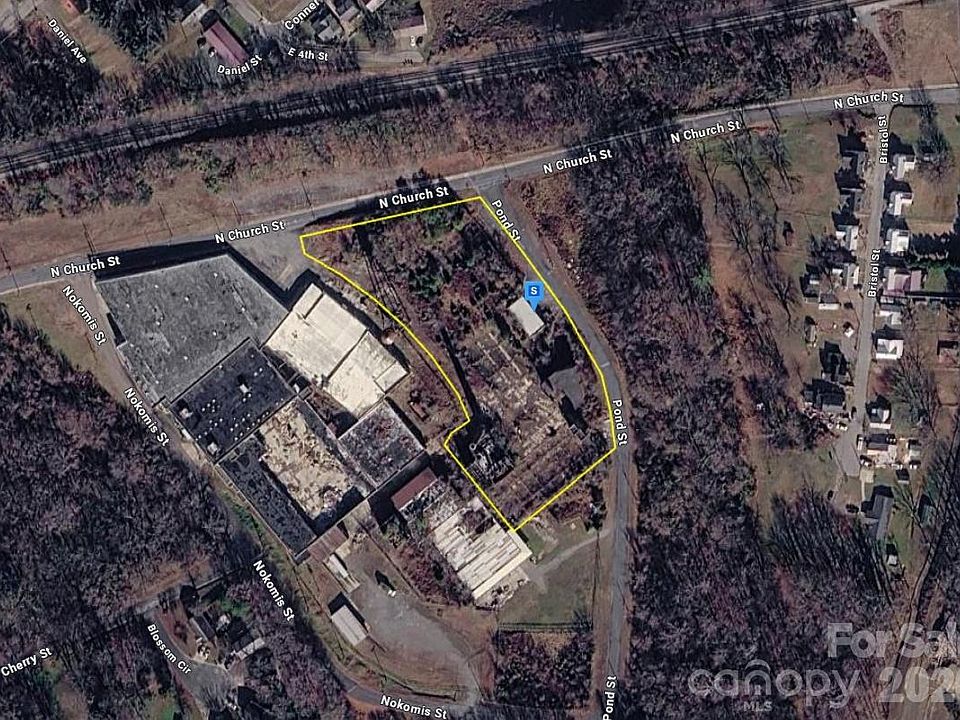 1st image of 221 Pond St