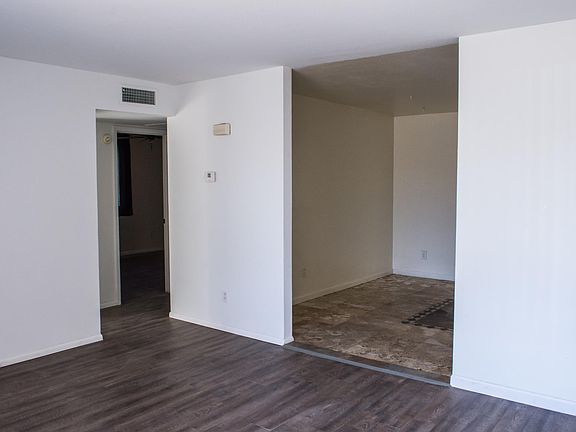 4 Living Dining