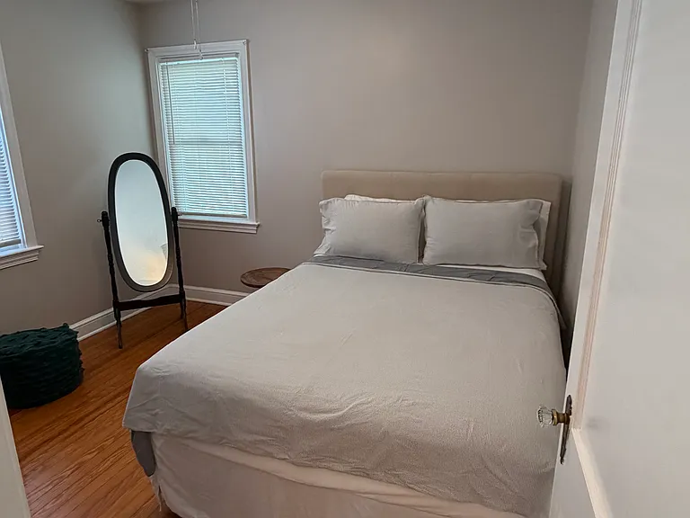 7703 Winchester Ave — Photo 23