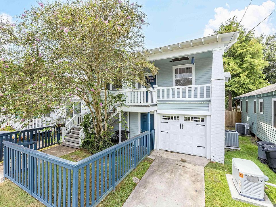 1st image of 558 Arlington Ave