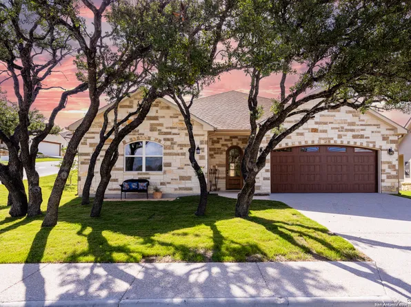 2108 Athens Ave, Kerrville, TX 78028