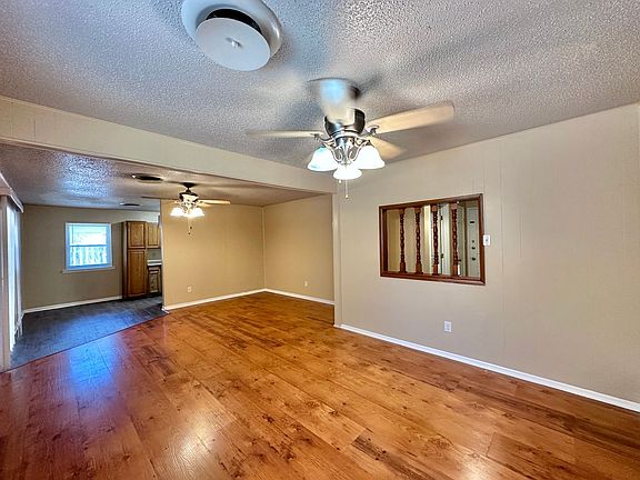 4th image of 504 Dianne Dr
