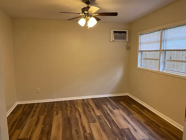 320 Skinner Blvd #320 — Photo 14
