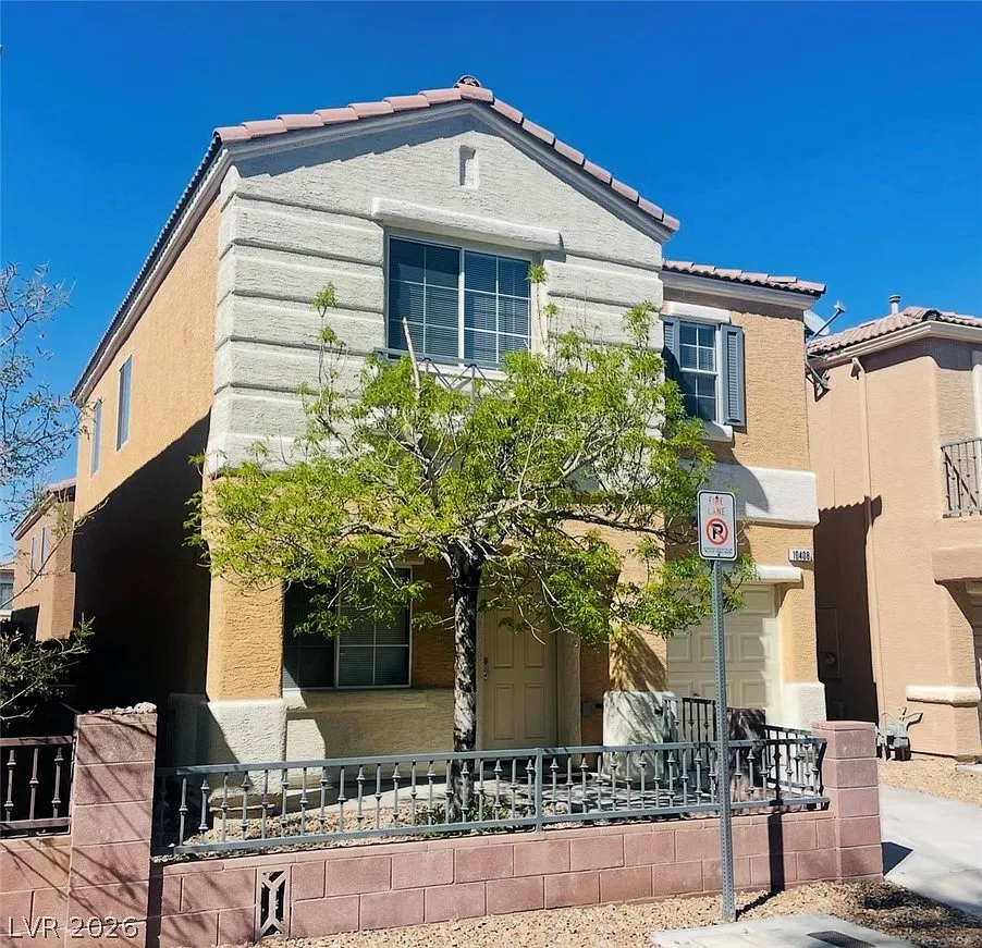 3 bed, 2.5 bath, 1372 sqft, $1,800 — Photo 3