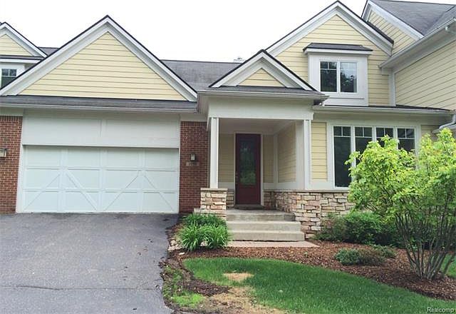 1st image of 1050 Oakwood Dr #1