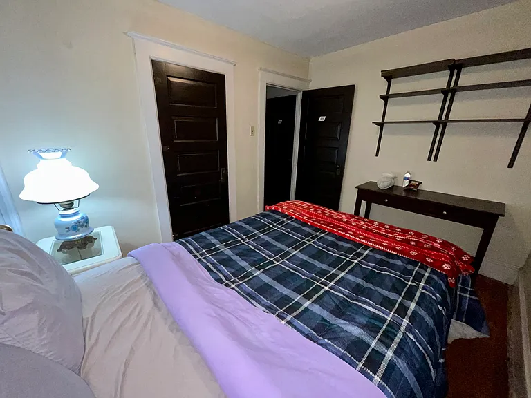 924 Park Ave — Photo 10