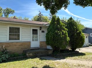 5323 Elmsford Dr, Flint, MI 48532