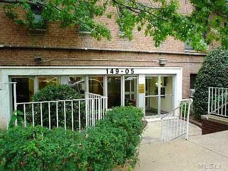 1st image of 14905 79th Ave APT 517