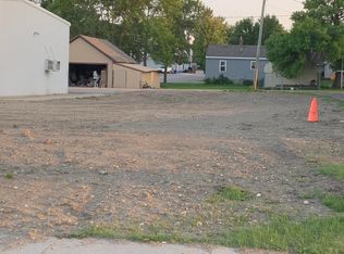 214 W 4th Ave, Milbank, SD 57252