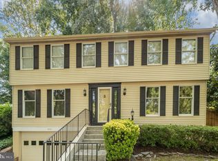 15431 Silvan Glen Dr, Dumfries, VA 22025