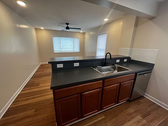 5th image of 165 E 11th Ave APT A3