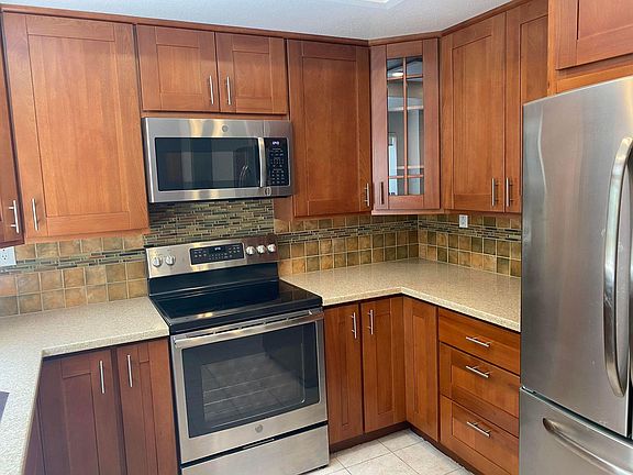 5th image of 2387 Lake Meadow Cir