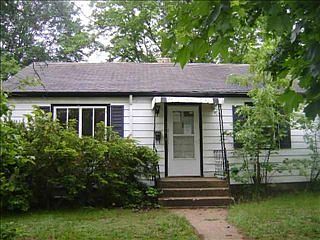 1st image of 3012 Custer Ave