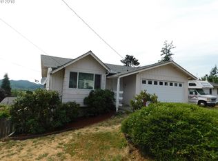 1568 19th St, Myrtle Point, OR 97458