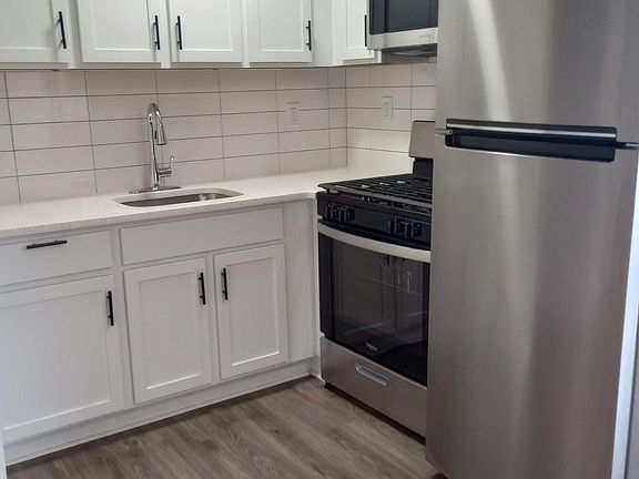 5th image of 54 E Park St #10B