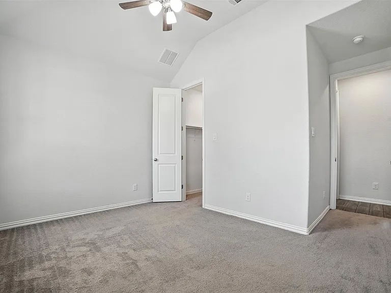 3054 Columbus Loop — Photo 16