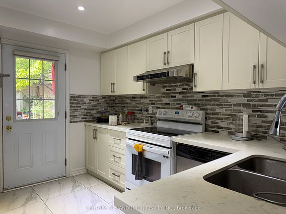 5th image of 9544 Sheppard Ave E