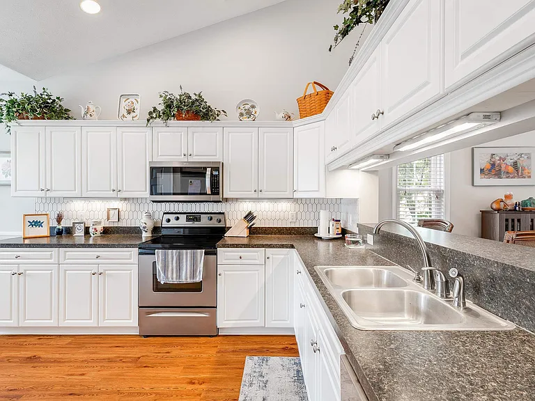 4081 Forest Oaks Ln — Photo 9