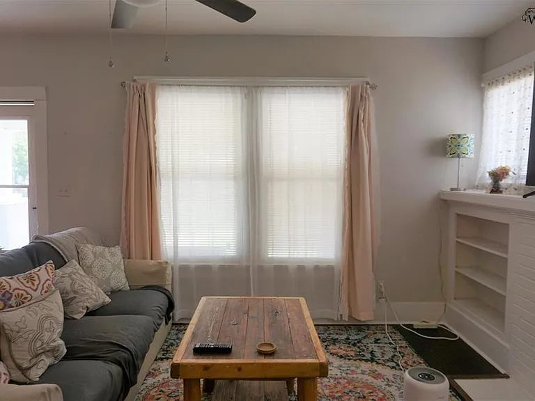 2130 Avenue J — Photo 4