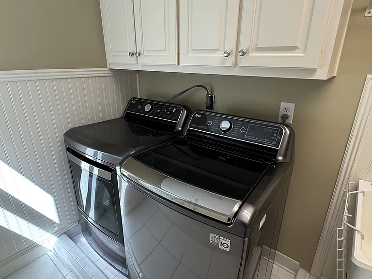 365 Fairleaf Ct — Photo 31