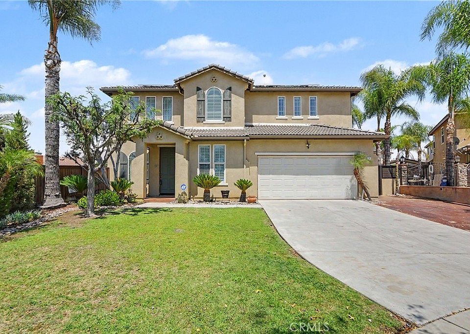 1st image of 923 Denise Ave