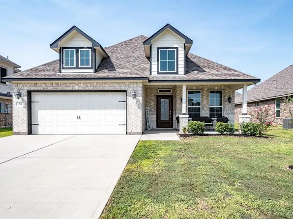 114 Comal Drive, Mont Belvieu, TX 77523