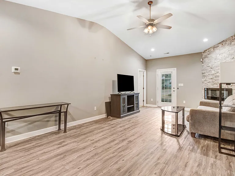 1504 S Taylor St #1 — Photo 8