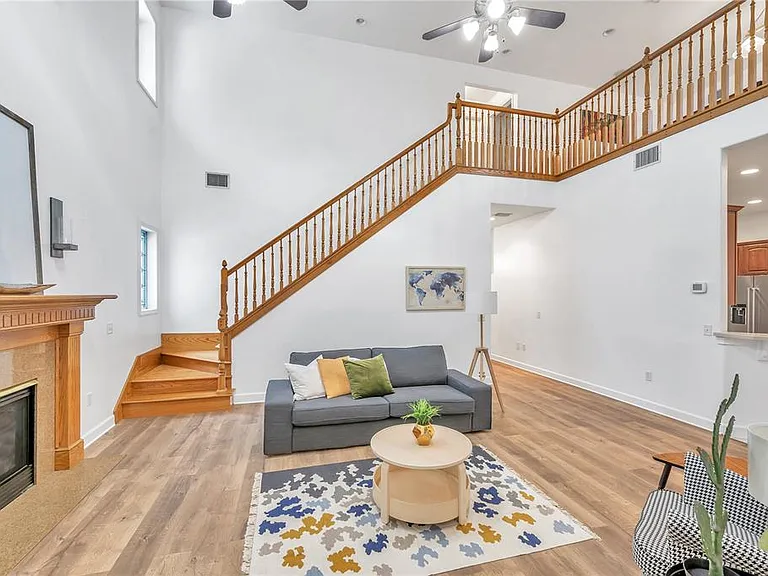 1507 W Windhorst Rd — Photo 18