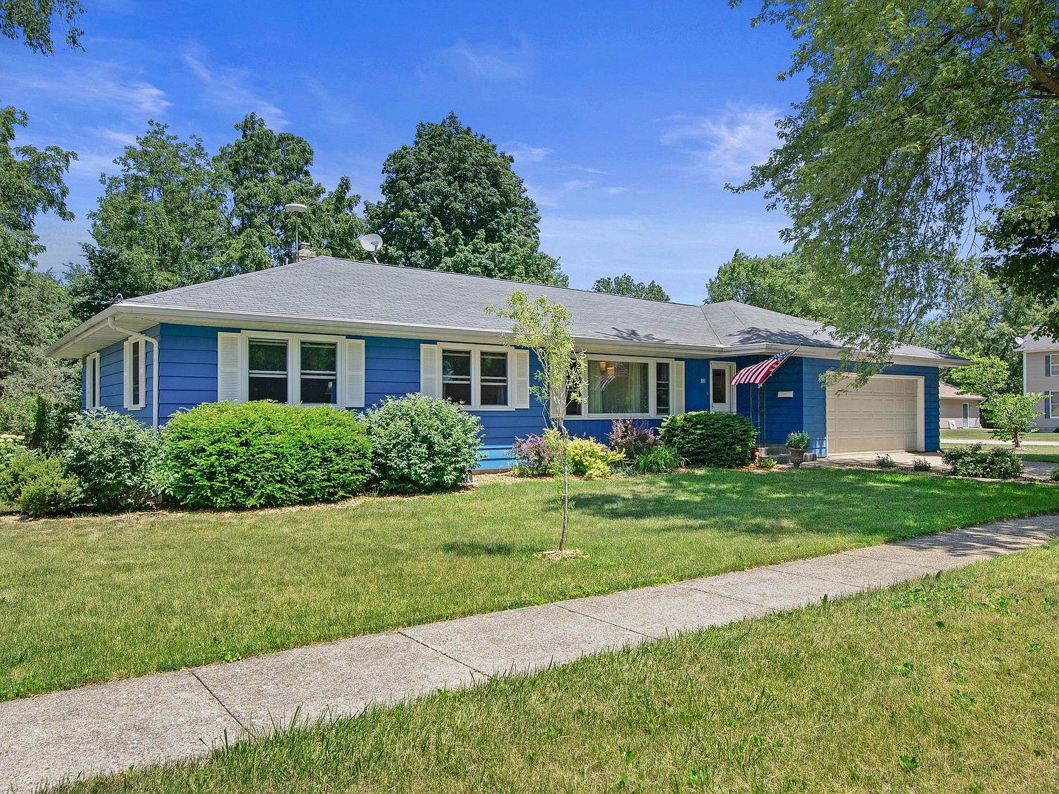 301 10th St, Brodhead, WI 53520 Zillow