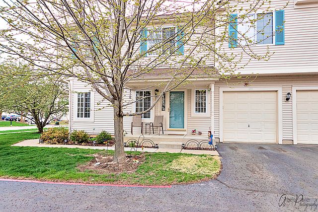 1st image of 635 Windsor Dr #4A