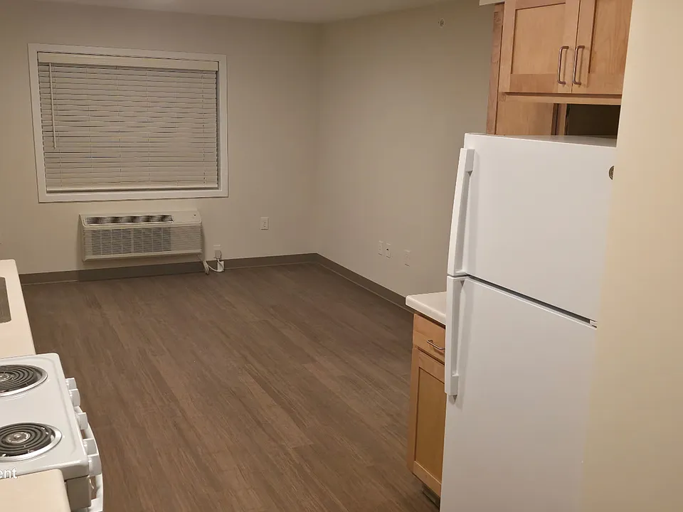 1420 W Kirkwood Ave #104