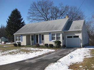 2 Orchard Rd, Poughkeepsie, NY 12603