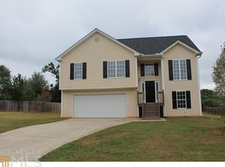 1858 High Green Dr, Statham, GA 30666