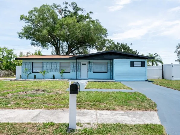 415 Country Club Dr, Oldsmar, FL 34677